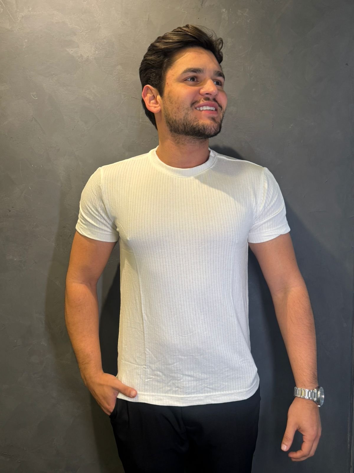 T-Shirt Parisiense Branca