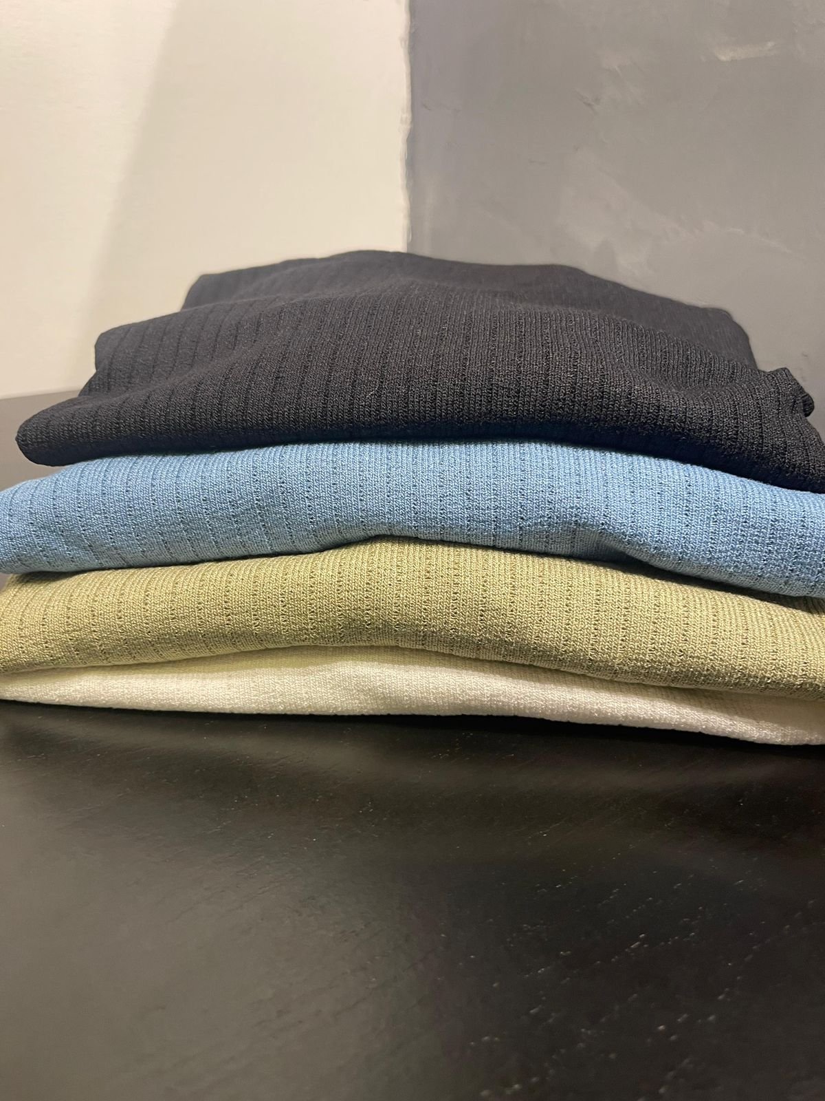 T-Shirt Parisiense Preta - Imagem 1